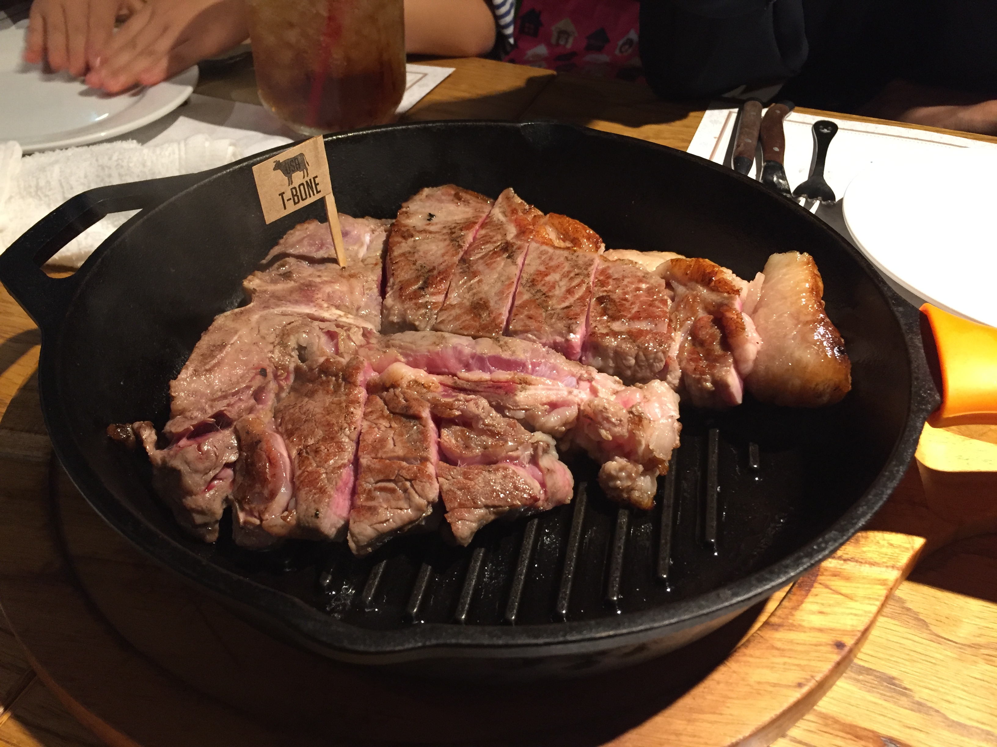 Tボーンステーキ