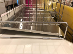 傾斜の付いた水切りカゴ